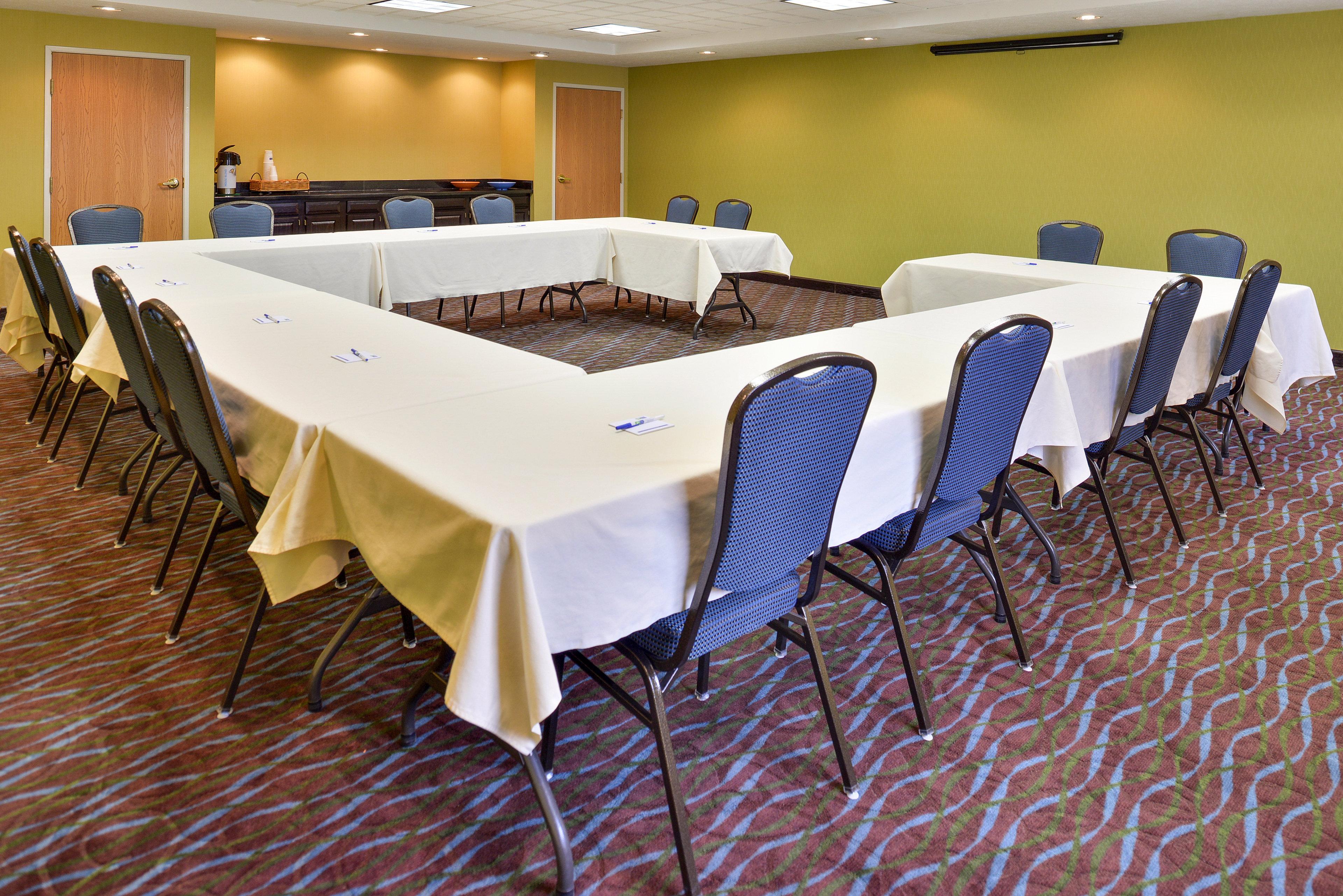 Holiday Inn Express Hotel & Suites Charlotte By Ihg Экстерьер фото