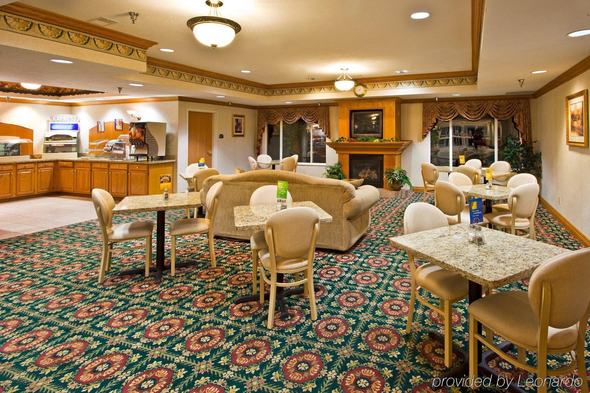 Holiday Inn Express Hotel & Suites Charlotte By Ihg Экстерьер фото