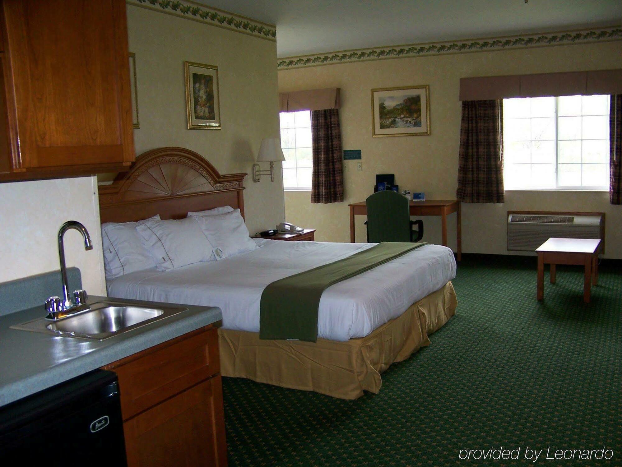 Holiday Inn Express Hotel & Suites Charlotte By Ihg Экстерьер фото